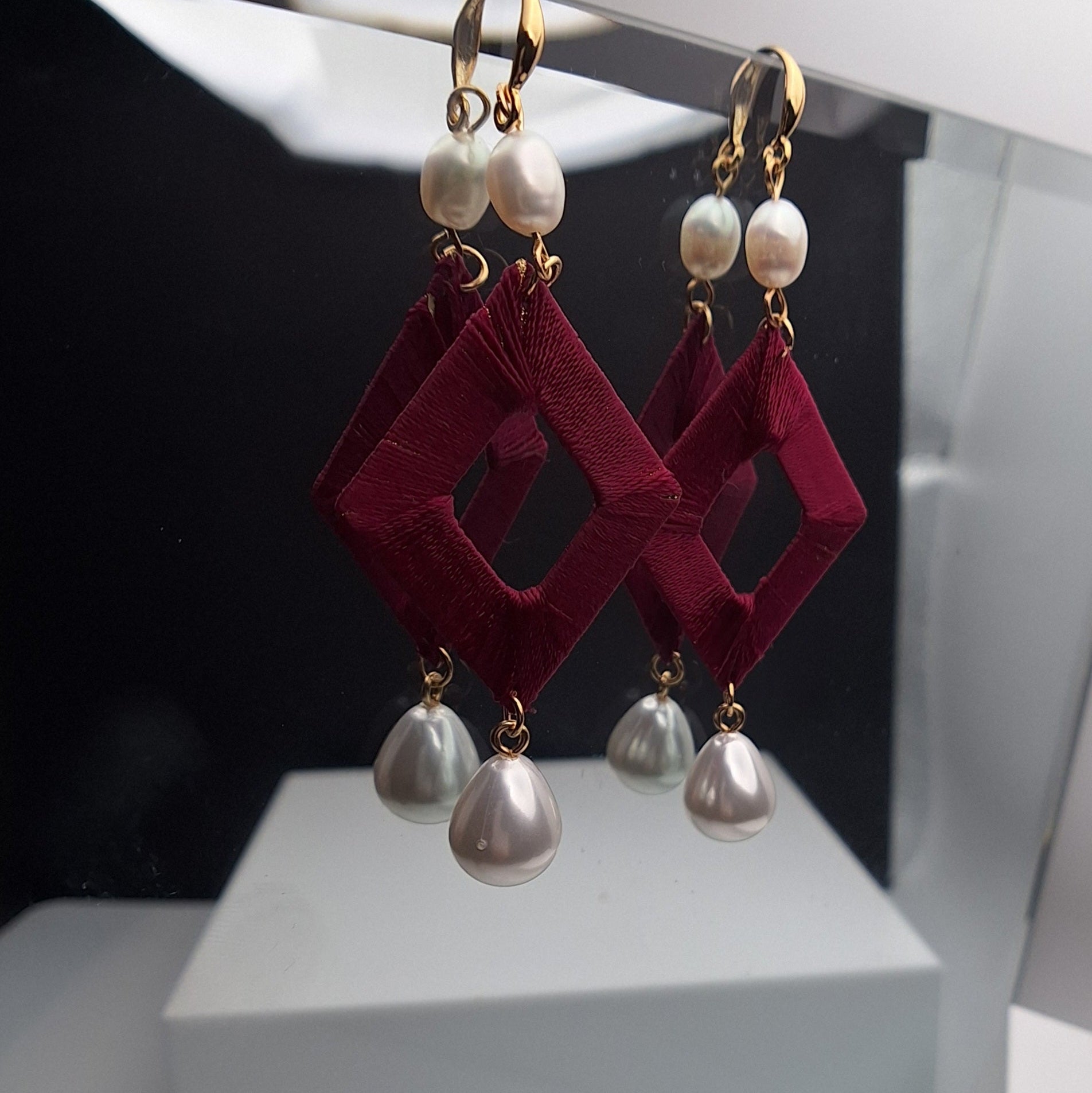 Pearl drop thread earrings