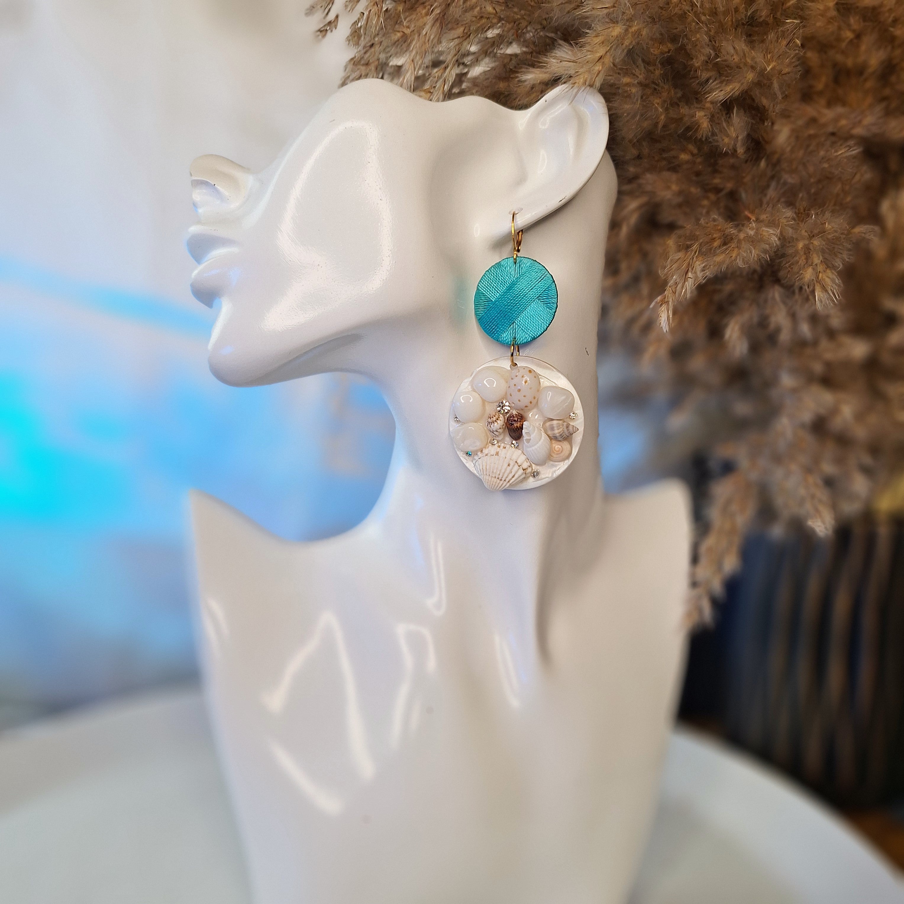 Boucles d'oreilles pendantes en fil de coquillages marins